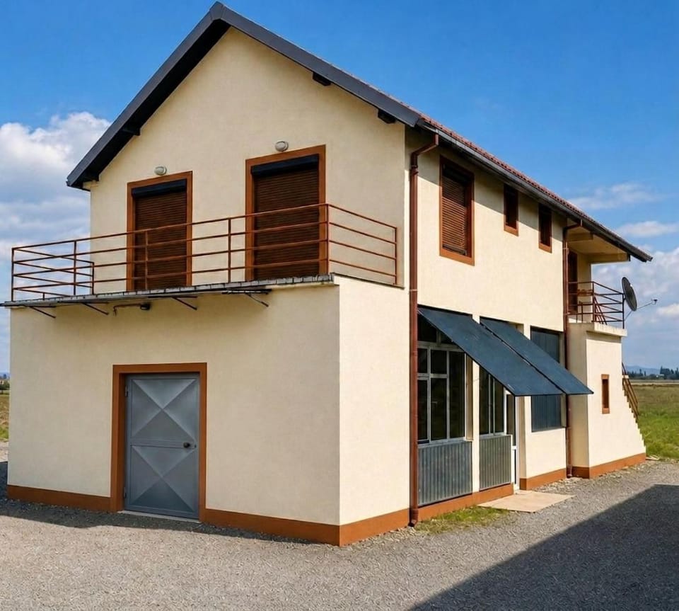 Property building, Day