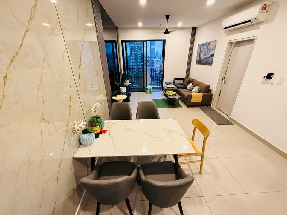 Kitchen or kitchenette, Living room, Dining area, air conditioner