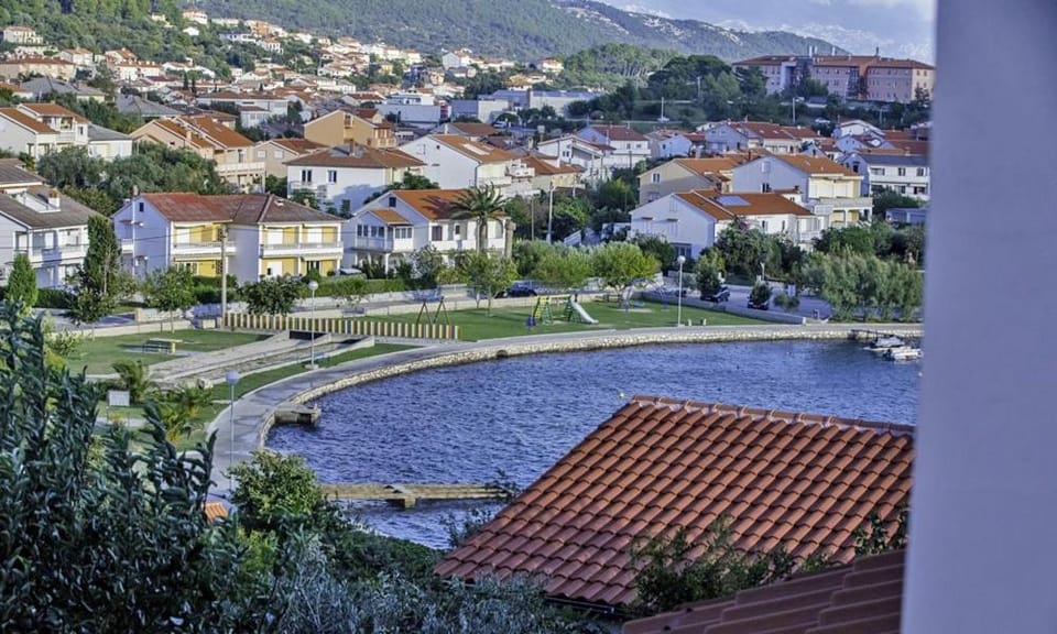 Apartments Mlacovic Bed and Breakfast in Lika-Senj County