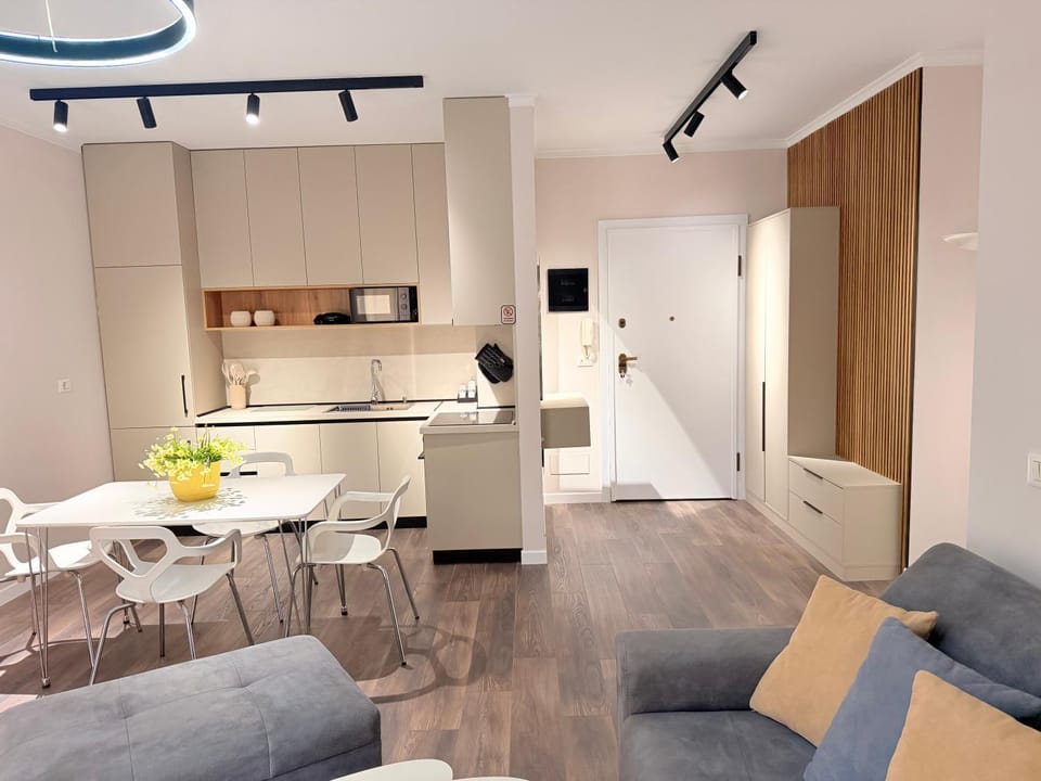 Kitchen or kitchenette, Living room, Dining area