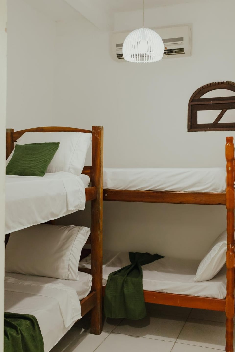 Bed, Photo of the whole room, air conditioner