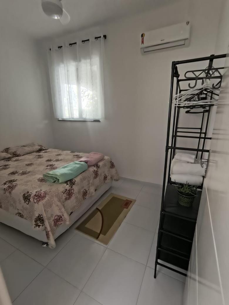 Bed, Bedroom, flat iron, towels, air conditioner