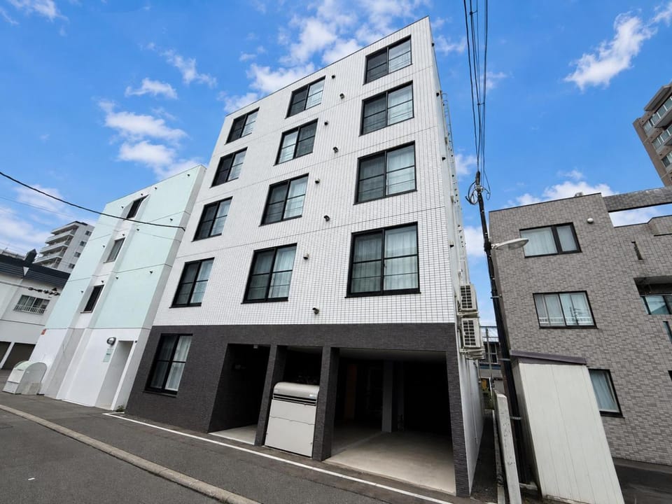 Property building, Day