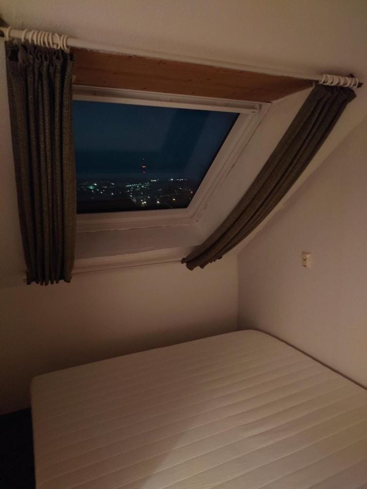 Zimmer mit Bad, prima Aussicht! Apartment in Ansbach
