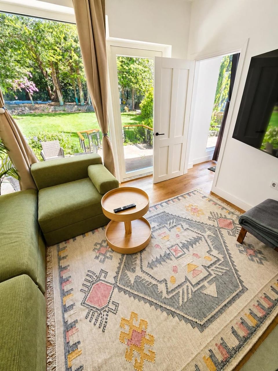Contemporary Comfort - Sleeps 6 Apartment in Prestwich