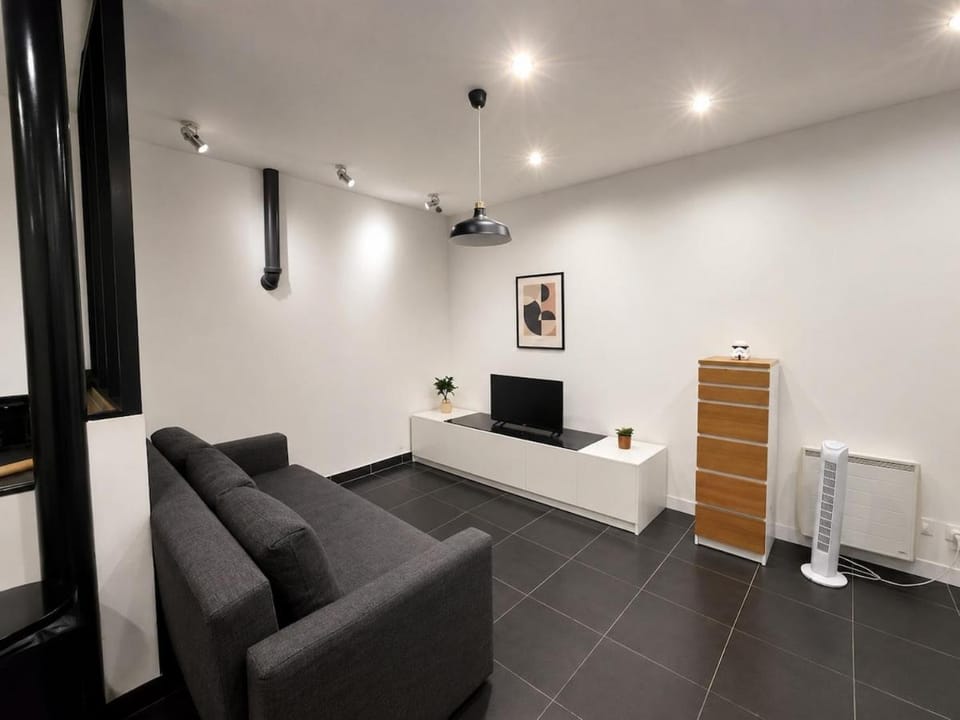Appartement Paris centre calme WIFI 4 pers Apartment in Paris