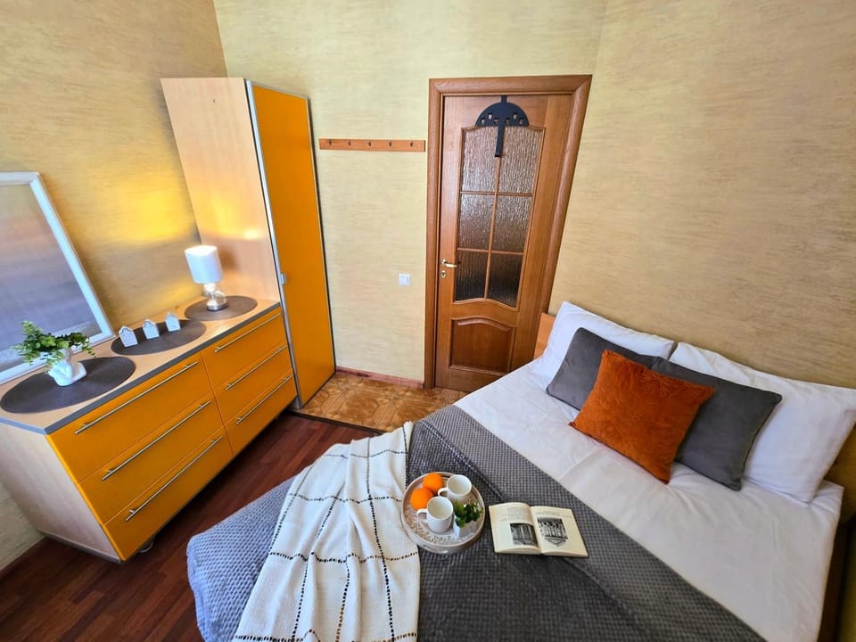 Bed, Photo of the whole room, Bedroom, towels, wardrobe