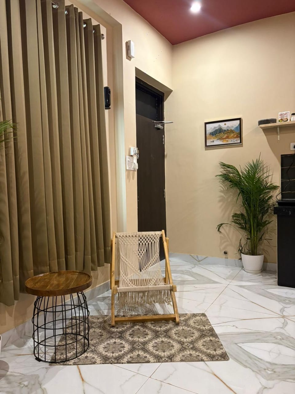 Red Flag Rusk Studio 1RK Ayuwan Singh Nagar Near Airport Apartment in Jaipur