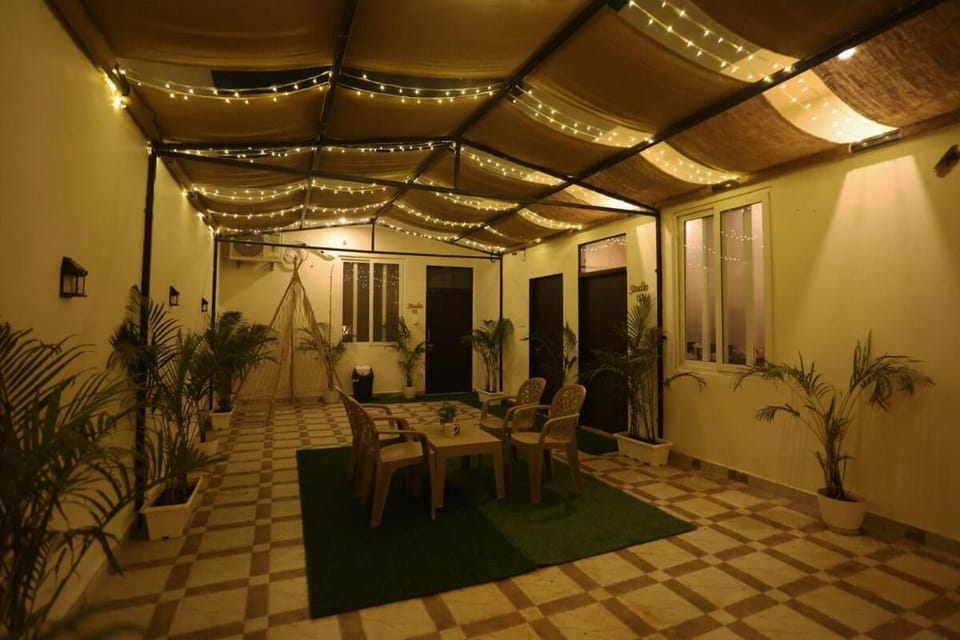 Red Flag Rusk Studio 1RK Ayuwan Singh Nagar Near Airport Apartment in Jaipur