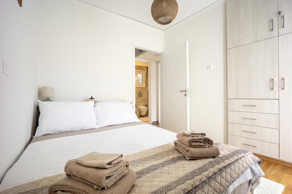 Dorota's Lux Residence in Glyfada Athens Riviera Apartment in South Athens
