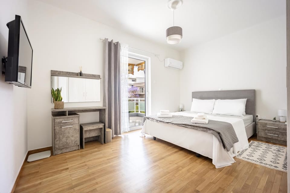 Dorota's Lux Residence in Glyfada Athens Riviera Apartment in South Athens