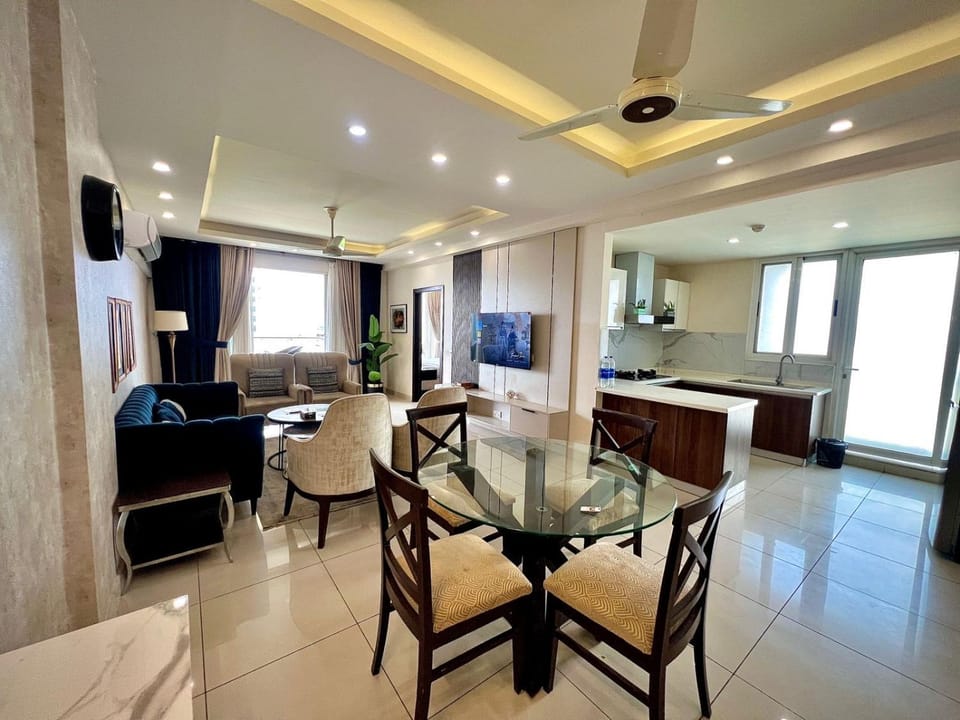 Communal lounge/ TV room, TV and multimedia, Kitchen or kitchenette, Living room, Seating area, Dining area, Evening entertainment, minibar