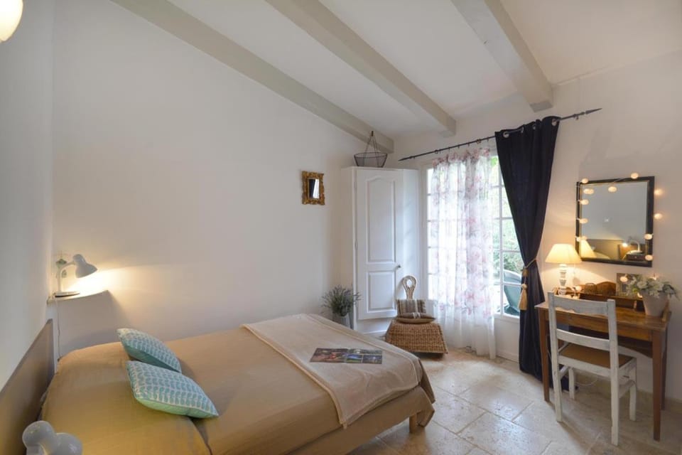 Gîte Iris - Mas de Joseph Apartment in Les Baux-de-Provence