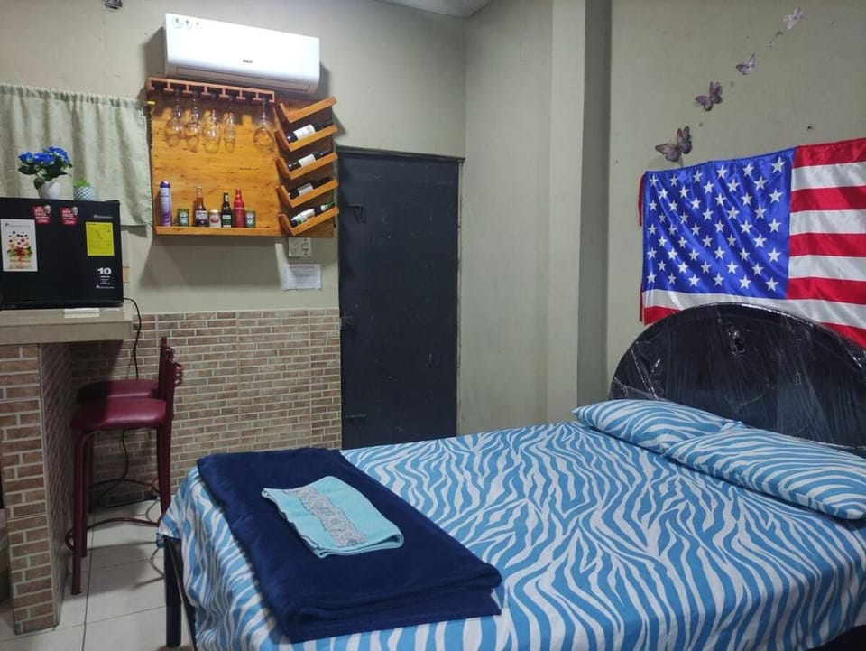 Dpto cerca del consulado americano - Blue House Apartment in Guayaquil