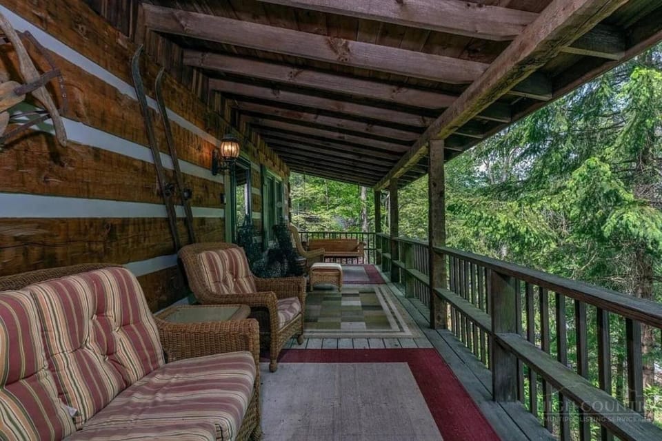 Sugar Mountain Log Cabin Hot Tub Near Resort! Cabin in Sugar Mountain