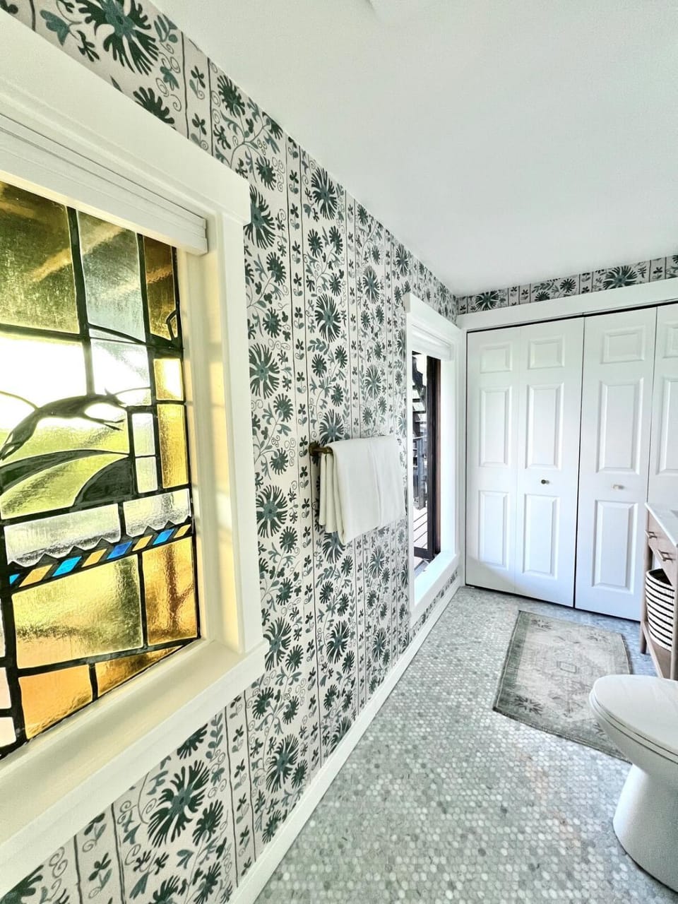 Muir Woods Studio, Bay Views & Private Deck Apartment in Mill Valley