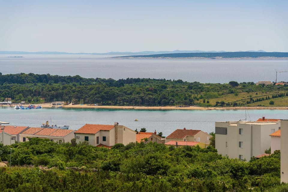 CC Deluxe Villa RyNoV with Sea View Apartment in Novalja