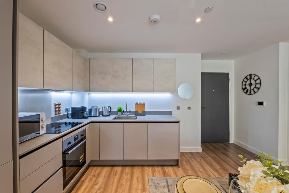 Cosy 1-Bed Retreat Near Elizabeth Line Apartment in Slough