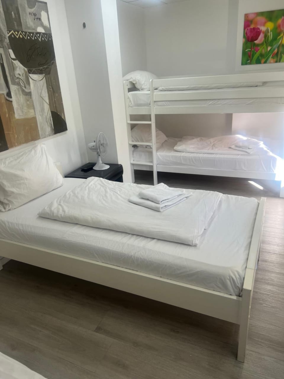 Julie Familie Zimmer mit 5 Betten und PrivatBad Apartment in Berlin
