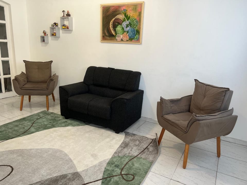 Casa completa para grupo familiar ou trabalhadores comporta tranquilamente seis hóspedes em 2 quartos e 1 Suite House in Itupeva