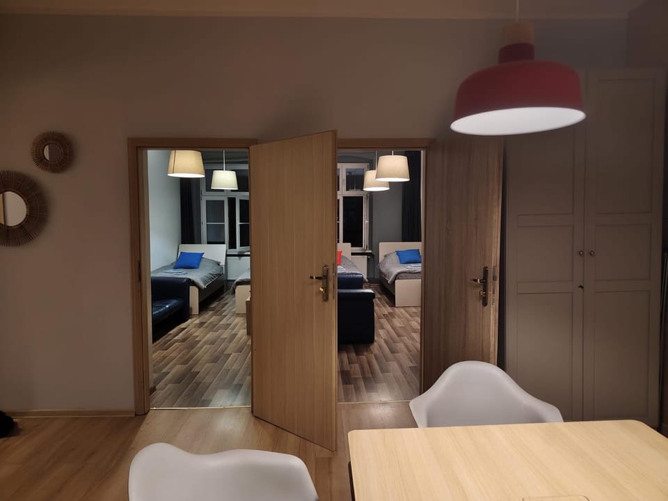 Pi 314 Centrum - 4 sypialnie 2 łazienki - 4 Bedrooms 2 Bathrooms Apartment in Poznan