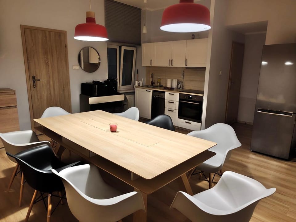Pi 314 Centrum - 4 sypialnie 2 łazienki - 4 Bedrooms 2 Bathrooms Apartment in Poznan