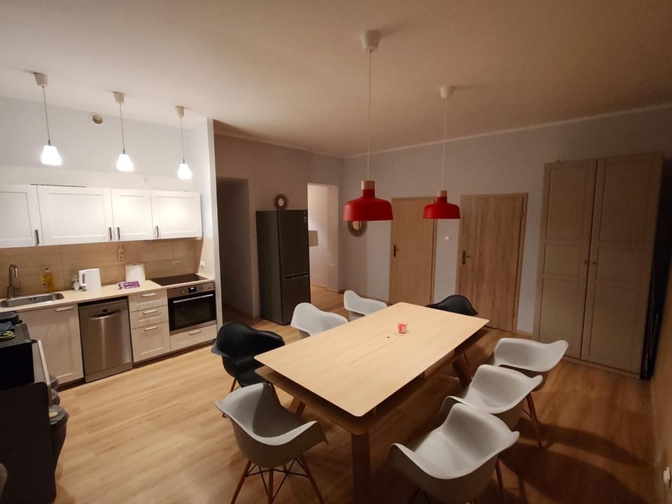 Pi 314 Centrum - 4 sypialnie 2 łazienki - 4 Bedrooms 2 Bathrooms Apartment in Poznan