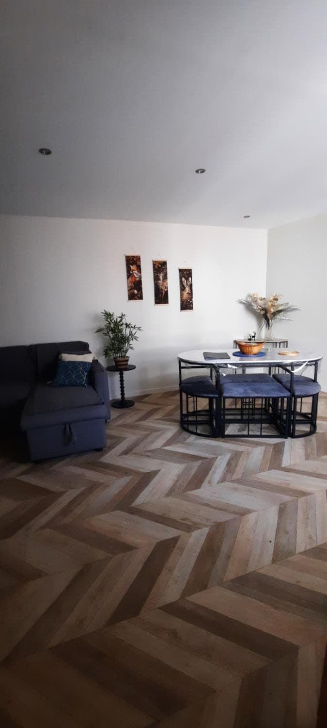 Living room, Dining area