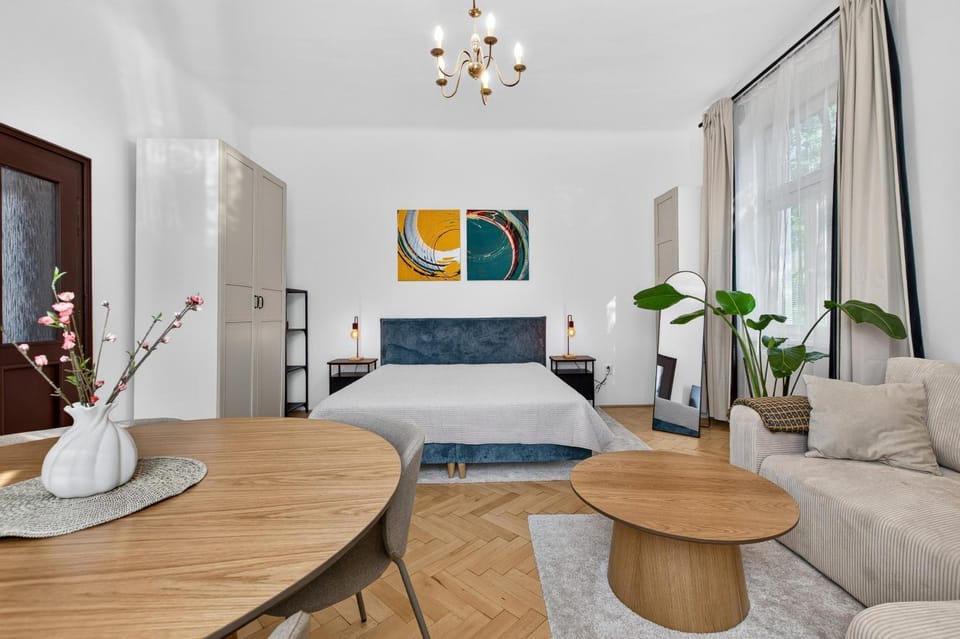 Living room, Photo of the whole room, Bedroom
