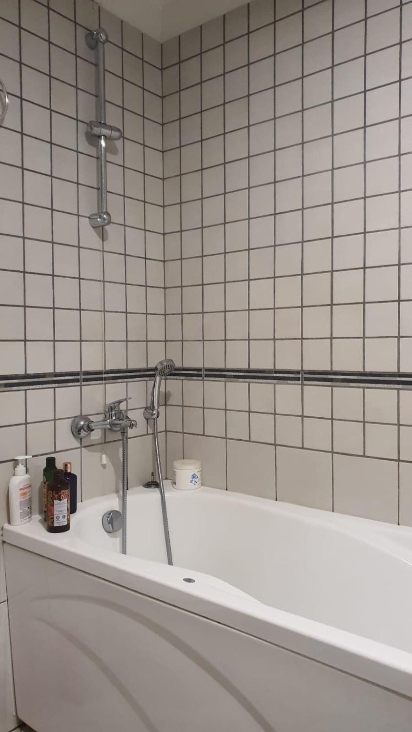 Quiet Riverside Flat - King Bed - Old Town 15 min Apartment in Riga