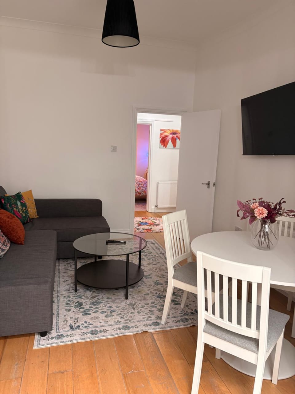 Highbury & Islington Stay Apartment in London Borough of Islington