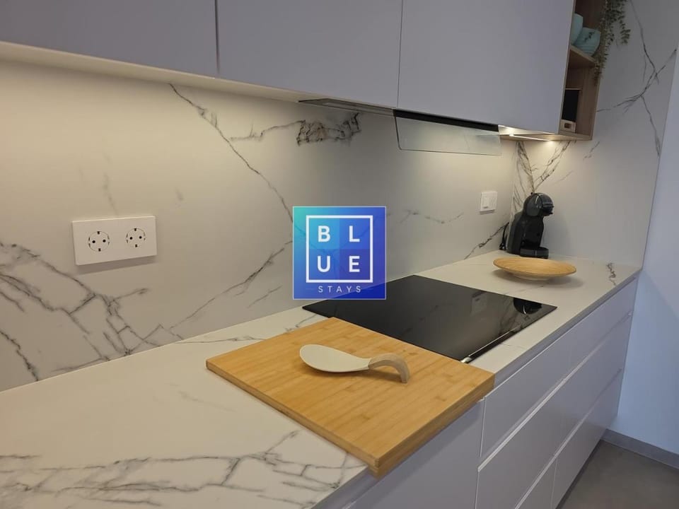 Joni-1 Penthouse, Poolside Luxury Apartment with Rooftop Kitchen by BLUE STAYS Apartment in San Pedro del Pinatar