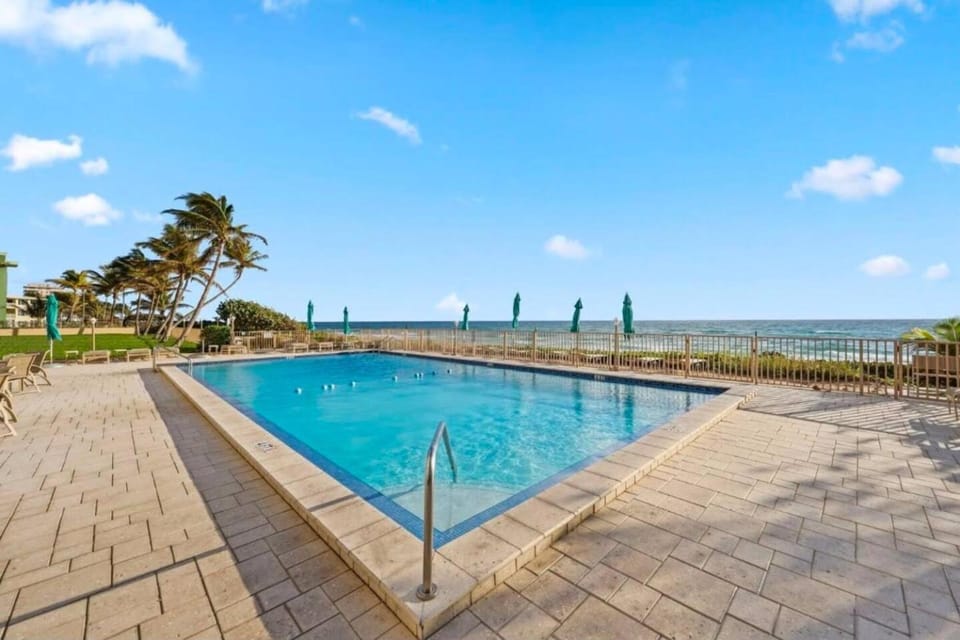 Millionaire's Mile 2BR l Ocean & Intracoastal Vacation rental in Hillsboro Beach