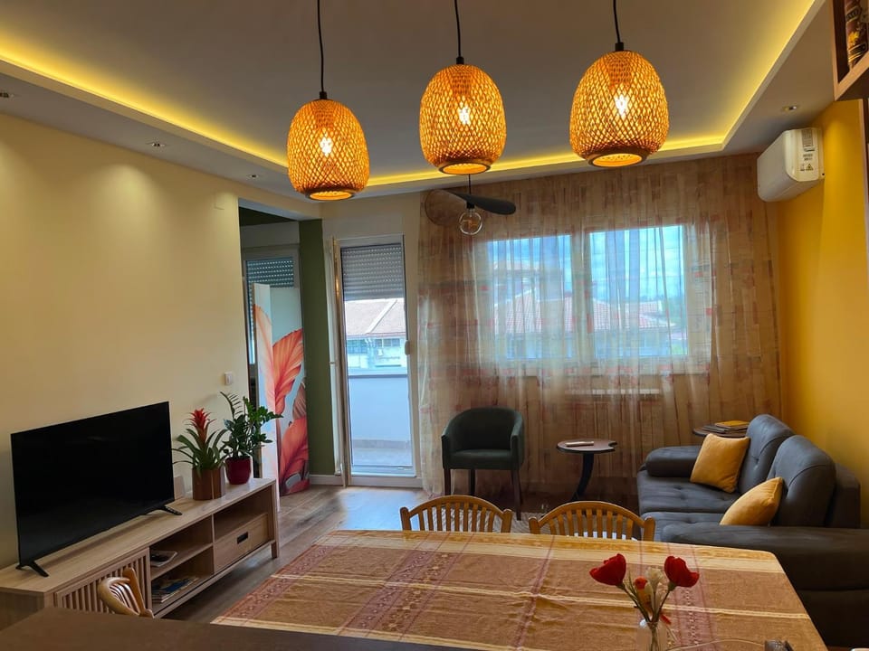 TV and multimedia, Seating area
