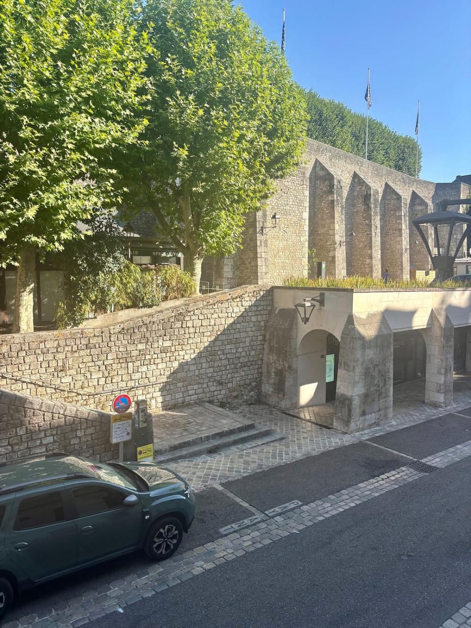 Neighbourhood, Landmark view, Location