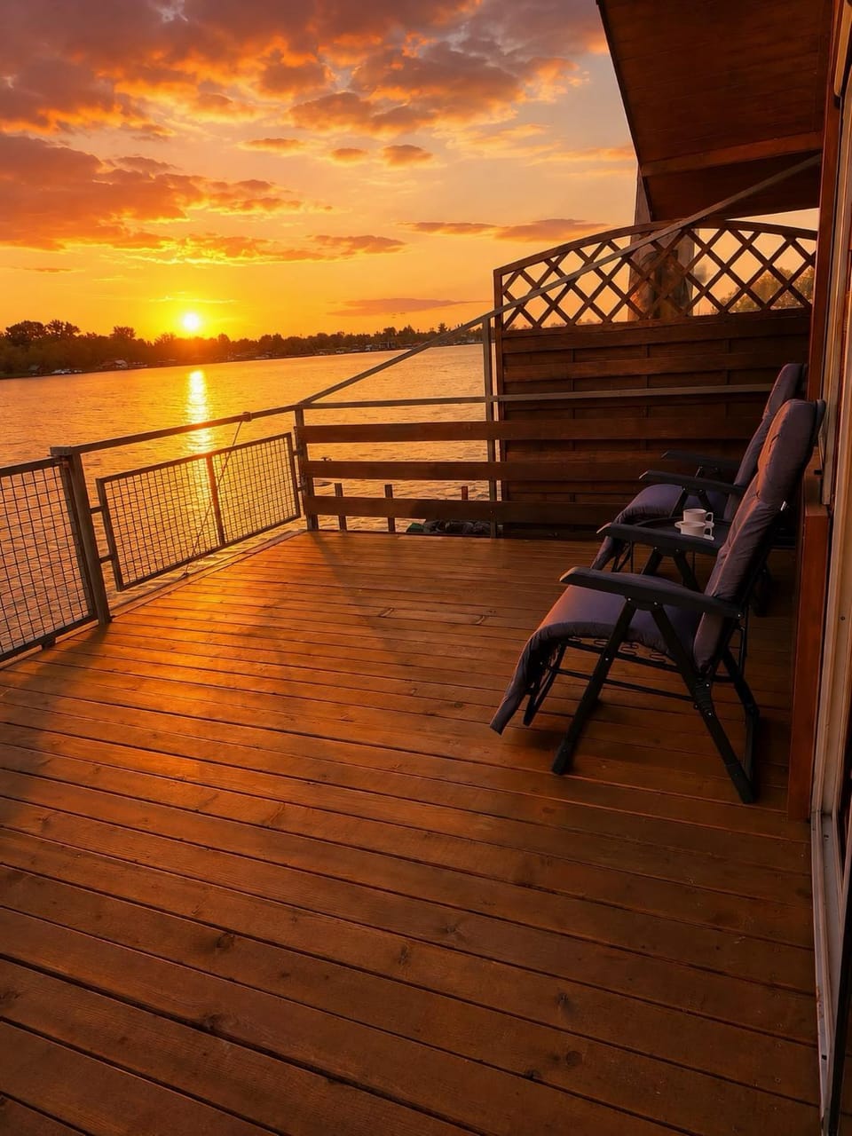 Splav na Savi-Ada Bg Campground/ 
RV Resort in Belgrade