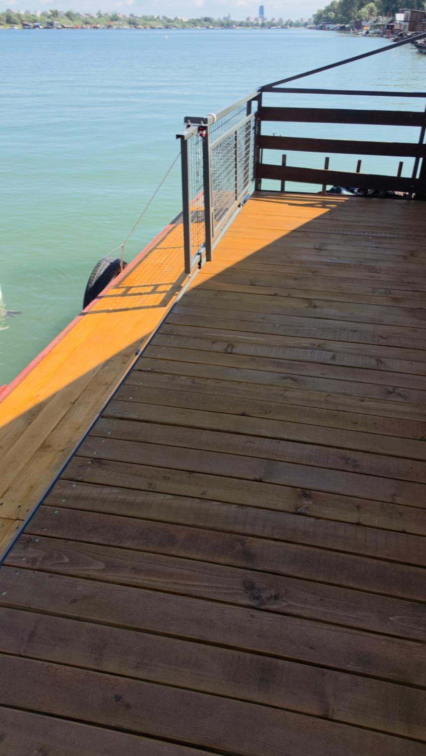 Splav na Savi-Ada Bg Campground/ 
RV Resort in Belgrade