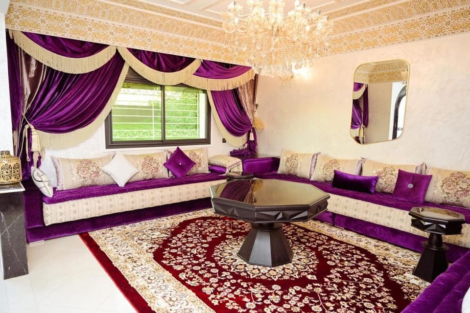 Luxury Villa with Pool and jacuzzi, 10 min from Rabat Villa in Rabat-Salé-Kénitra