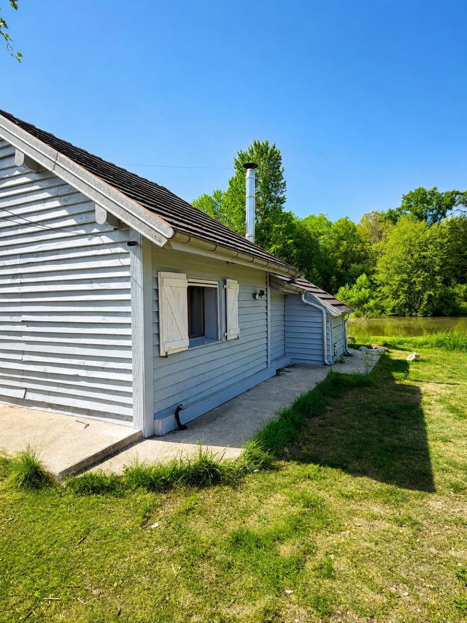 Property building, Spring, Day, Natural landscape, Garden, Garden view