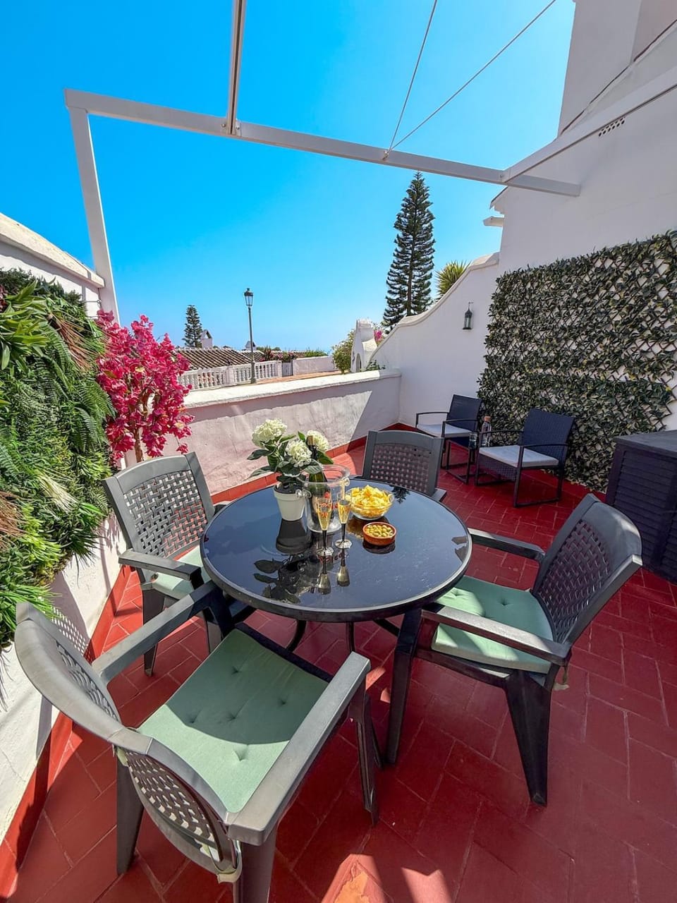 Casa Tetuán 43 Sea Views & Pool near Burriana Apartment in Nerja