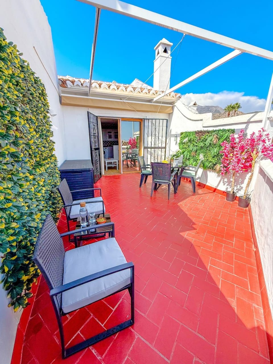 Casa Tetuán 43 Sea Views & Pool near Burriana Apartment in Nerja