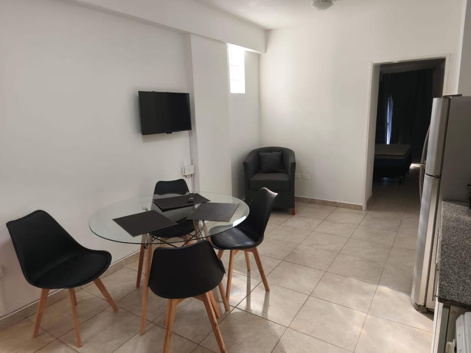 Communal lounge/ TV room, TV and multimedia, Kitchen or kitchenette, Dining area