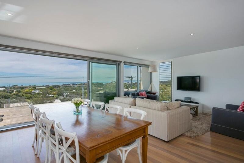 Seaview Retreat - large house with bay views House in Melbourne Road