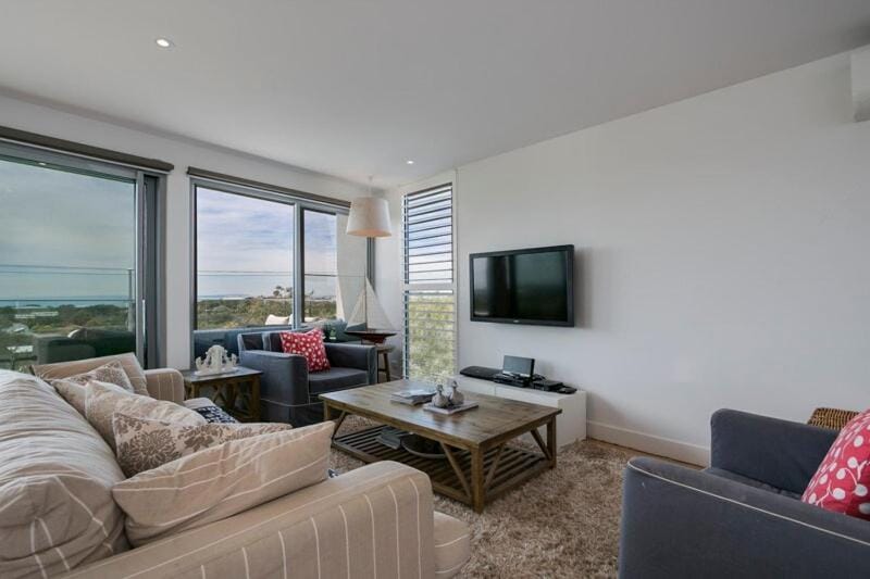 Seaview Retreat - large house with bay views House in Melbourne Road