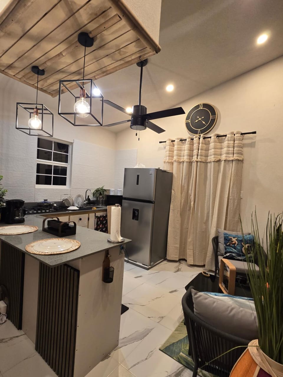 Kitchen or kitchenette, oven
