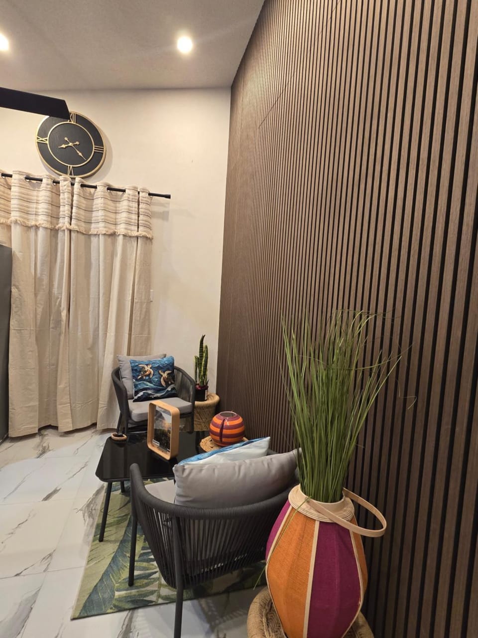 Living room, Seating area