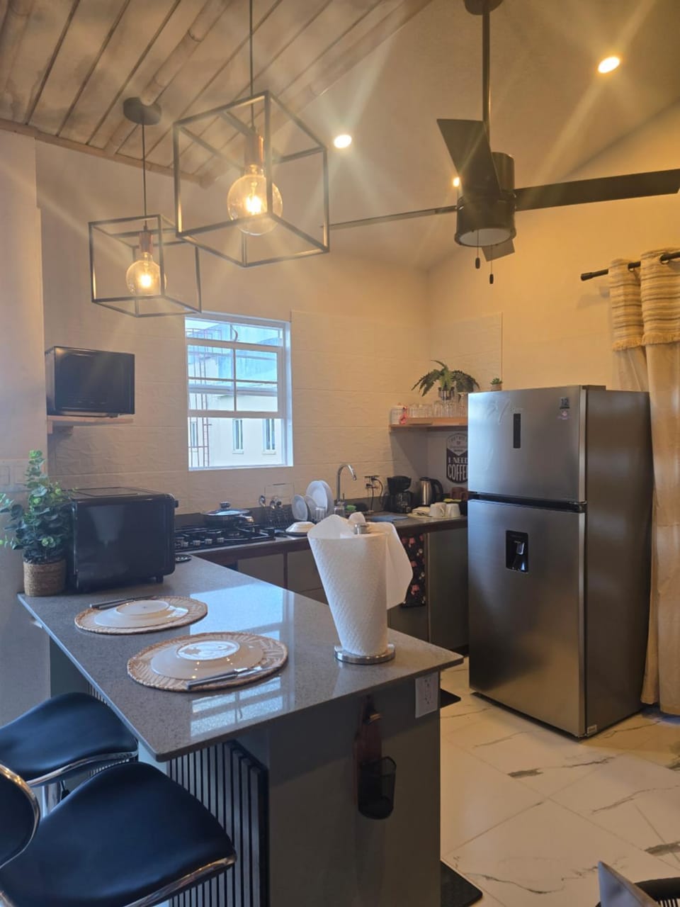 Kitchen or kitchenette, oven