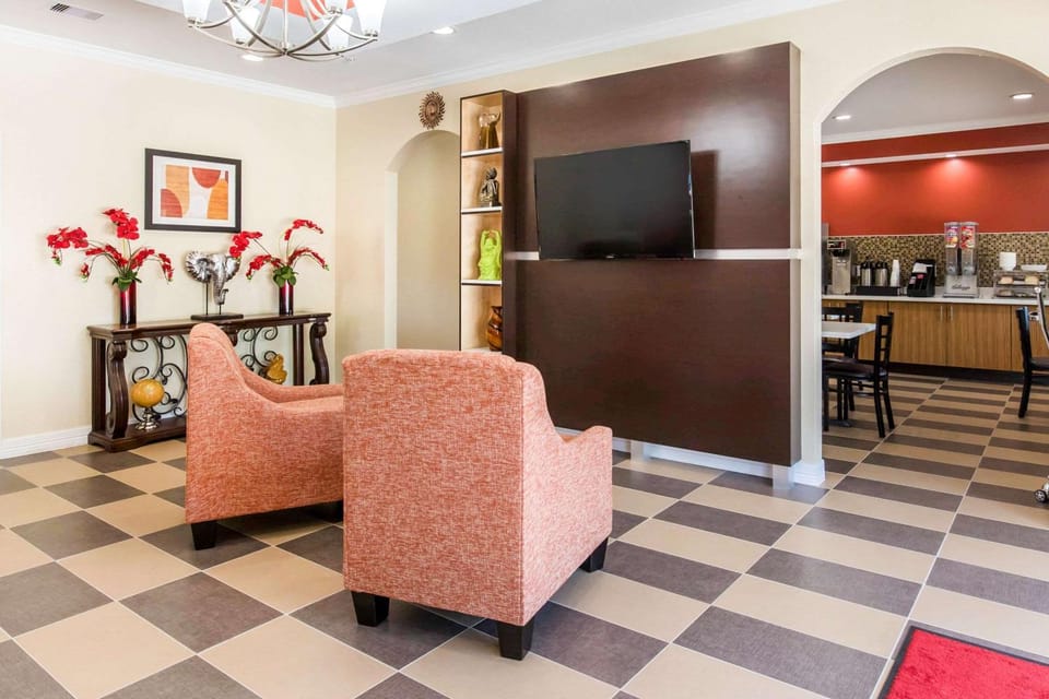 Lobby or reception, On site