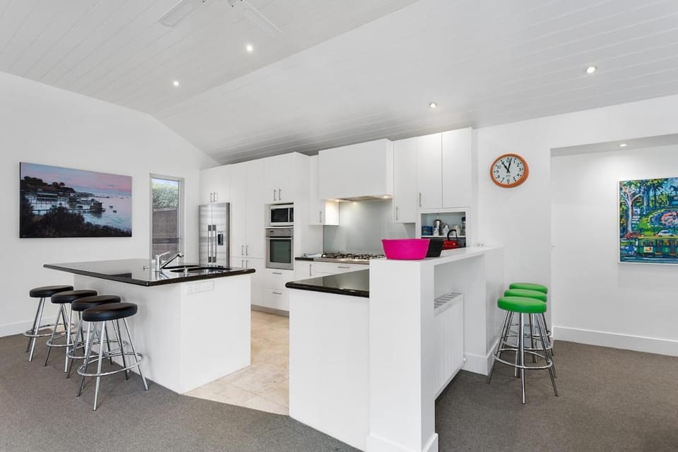 Seaside Splendour House in Melbourne Road