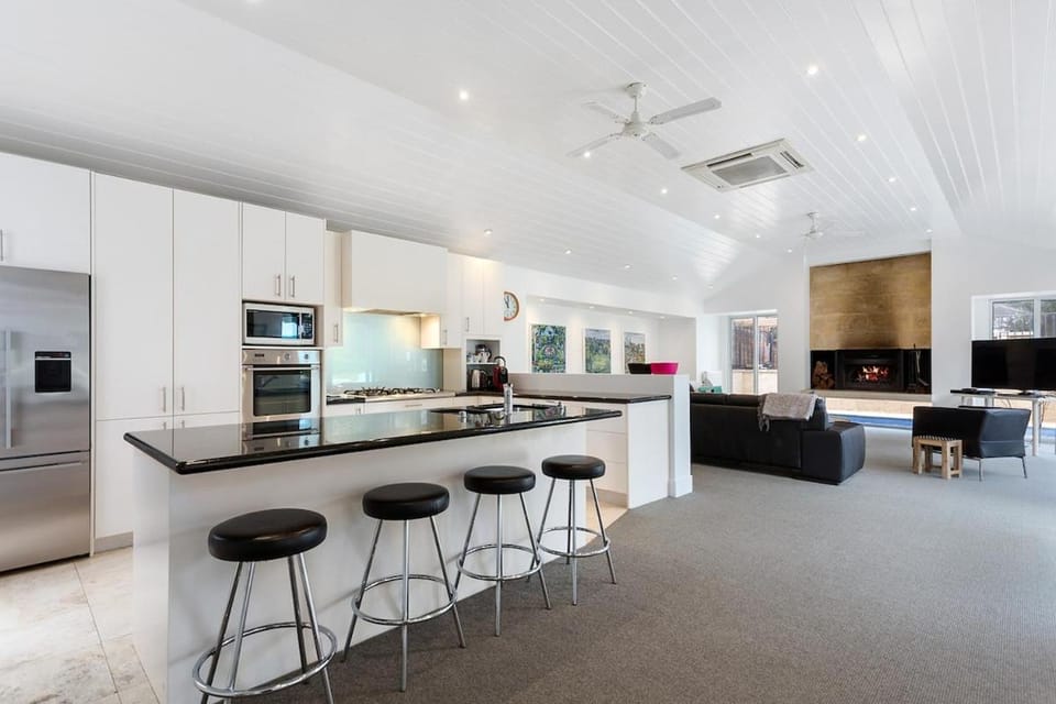 Seaside Splendour House in Melbourne Road